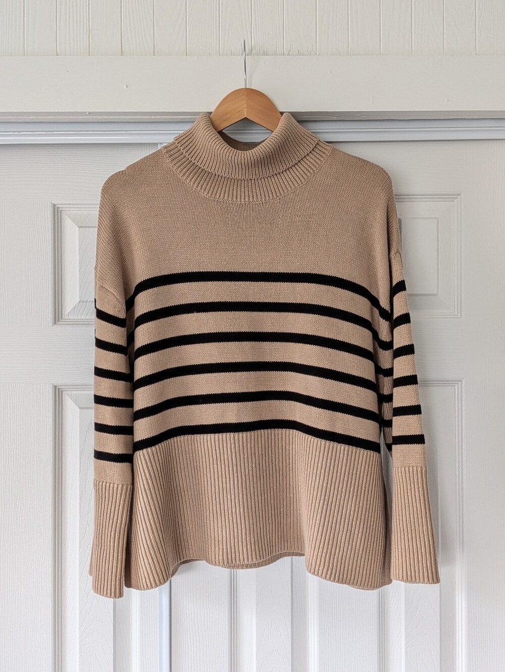 GAP 100% Cotton Tan/Black Striped Turtleneck Sweater Fall Winter Preppy Medium